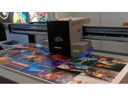 طابعة رقمية مسطحة بالأشعة فوق البنفسجية LED Digital UV Flatbed Printer