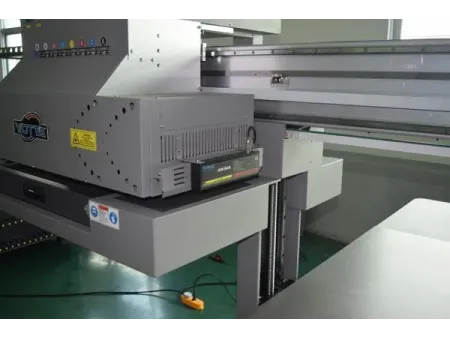 ماكينة الطباعة المسطحة UV الرقمية Digital UV Flatbed Printing Machine