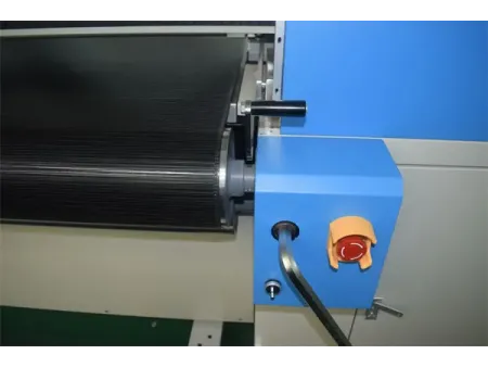 طابعات هجينة UV (من بكرة إلى بكرة ومسطحة) UV Hybrid Printer (Roll to Roll and Flatbed)