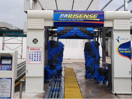مغسلة سيارات أوتوماتيكية نفقية بخمس فرش Tunnel Car Wash Equipment