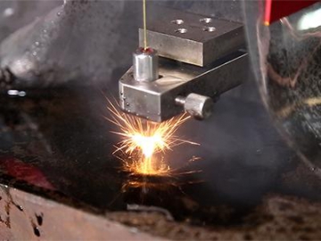 ماكينة الثقب بالشرارة، حفر ثقوب دقيقة بالتفريغ الكهربائي  Hole Drilling EDM, Hole Electric Discharge Machining