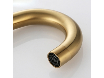 خلاط مغسلة بمظهر ذهبي مصقول ثلاث قطع SW-BFL002                     Brushed gold 3 holes widespread basin faucet