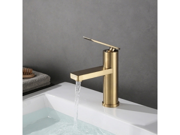 خلاط مغسلة بمظهر ذهبي مصقول SW-BFS012(1)                     Single handle brushed gold basin faucet