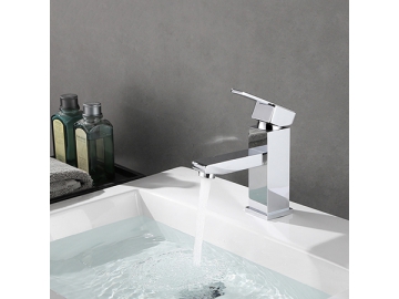 خلاط مغسلة بمظهر الكروم المصقول SW-BFS001(1)  Single handle basin faucet in chrome polished finish