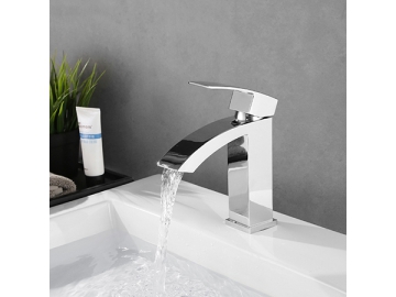 خلاط مغسلة بمظهر الكروم المصقول SW-BFS005(1)                     Waterfall water basin faucet in chrome polished finish