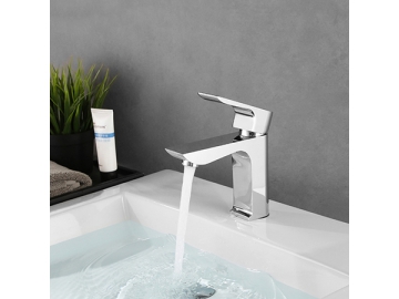 خلاط مغسلة بمظهر الكروم المصقول SW-BFS006(1)                     Single handle basin faucet in chrome polished finish