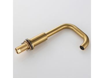 خلاط مغسلة بمظهر ذهبي مصقول ثلاث قطع SW-BFL003                     Pegasus Brushed gold 3 holes widespread basin faucet