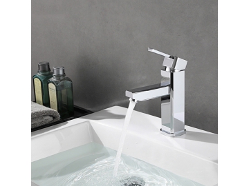 خلاط مغسلة بمظهر الكروم المصقول SW-BFS002(1)                     Single handle basin faucet in chrome polished finish