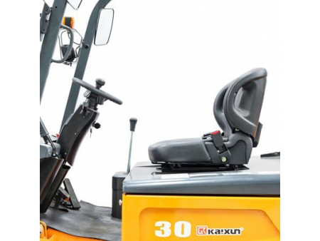 رافعة شوكية كهربائية ذات أربع عجلات  4-wheel Electric Forklift Truck