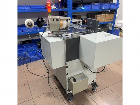 ماكينة ربط خيط ألية للكروت المعلقة، UM-TL8-K                      Automatic Hang Tag Tying Machine