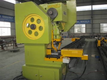 خط تثقيب الزوايا CNC