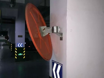مرآة محدبة للأماكن الداخلية